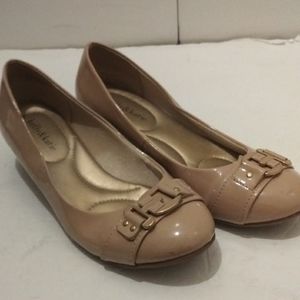 Kelly & Katie Taupe Wedge with Buckle, size 9.5